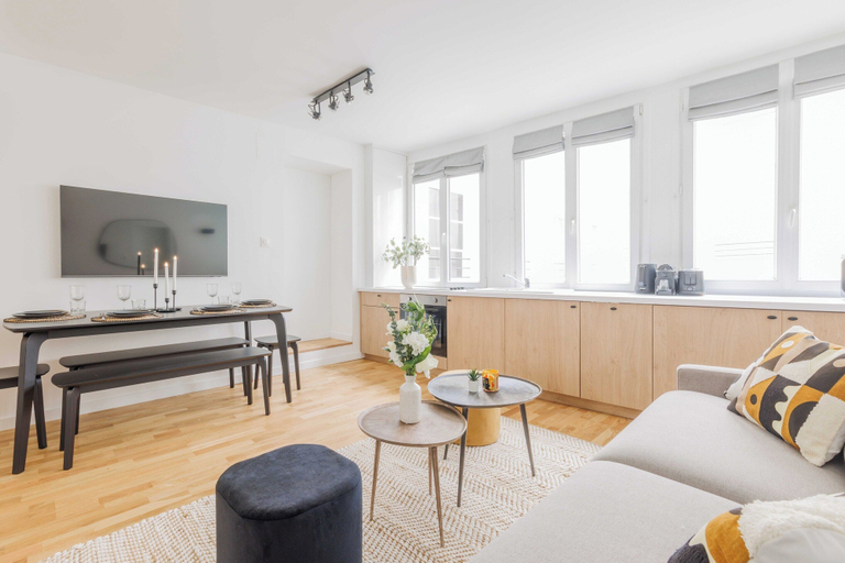 Living area 5, Wonderful Apartment - 2br/6p - Montorgueil, Paris