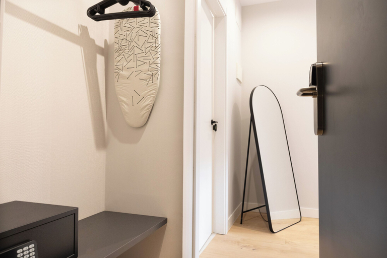 Bathroom 2, Calma Rooms by Charming, Madrid