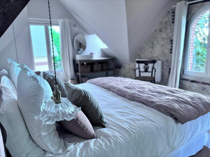 Bedroom 4, Exceptional 5 Bedroom House Near the Beach, Calvados