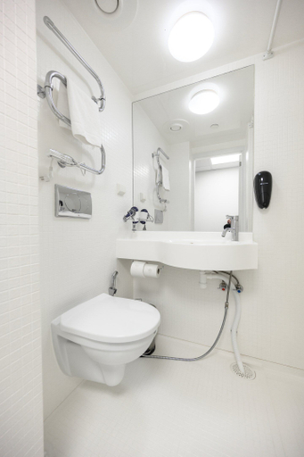 Bathroom 4, GreenStar Hotel Oulu, Northern Ostrobothnia