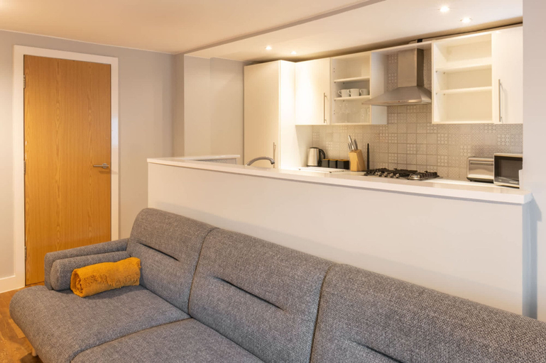 Room 5, Host Stay Burton Road, Manchester