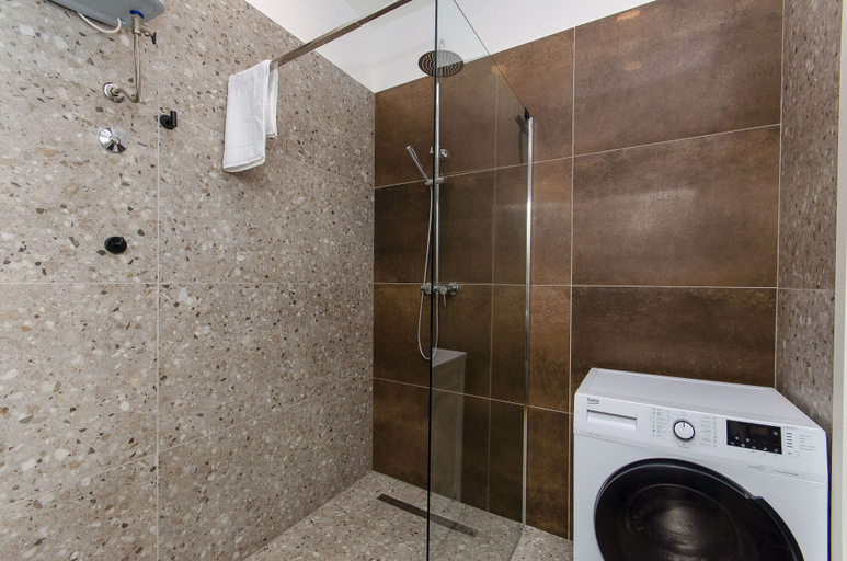 Bathroom 5, Apartment Lapis, Split