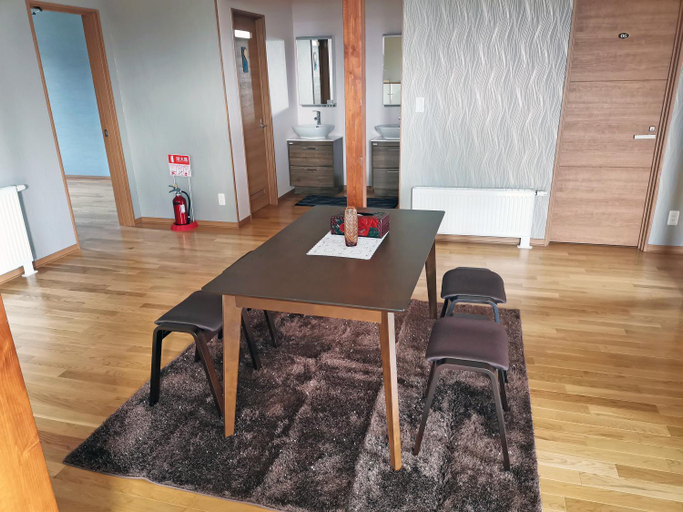 Dining Room 16
