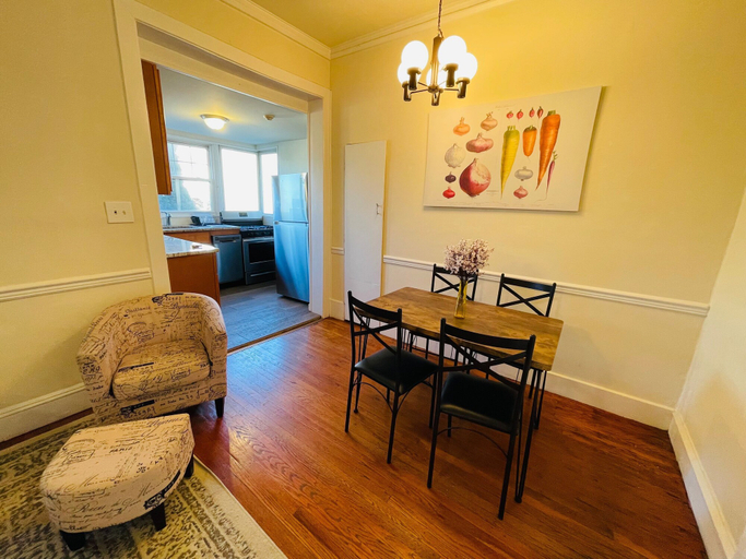 Room 2, Montgomery Unit1 in Elkins Park, Montgomery