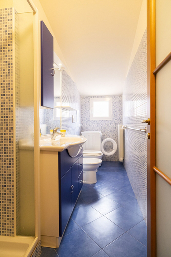 Room 2, Relax in Loano With Terrace by Wonderful Italy, Savona