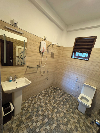 Bathroom 4, Wake N Flow, Weligama - Coworking & Coliving, Weligama