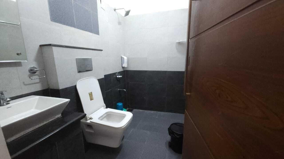 Bathroom, Green Ample Resorts, Wayanad