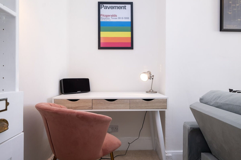 Room 3, Host Stay Guildford Apartment, Brighton and Hove
