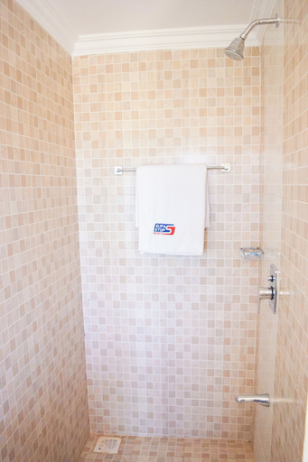 Bathroom 3, Supastop, Kilome
