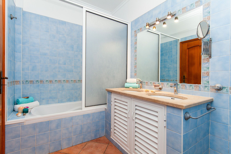 Bathroom 3, Villa Peace, Silves