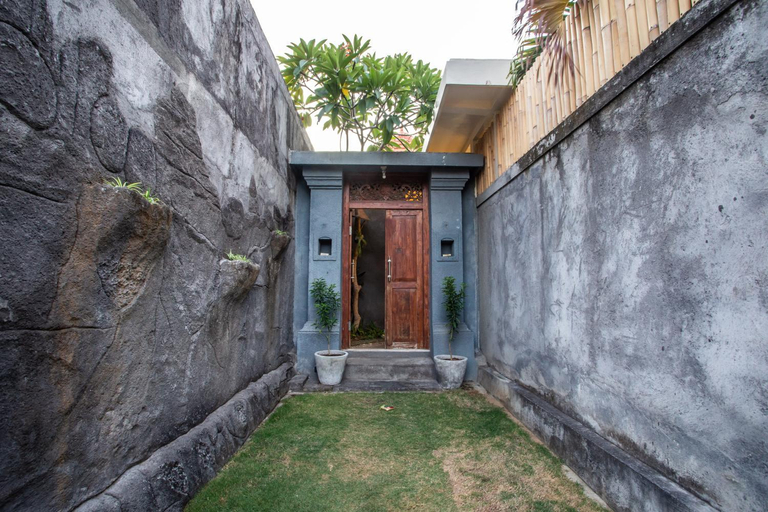 Others 3, Villa Shiro, Badung