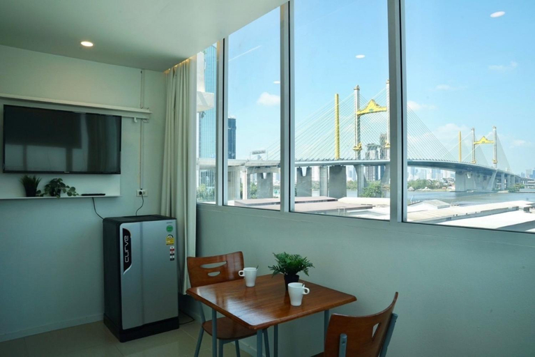 Dining Room 10