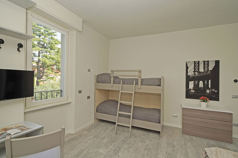 Room 5, Villa Caterina 4 - 1 Bedroom Bunk bed by Wonderful Italy, Brescia