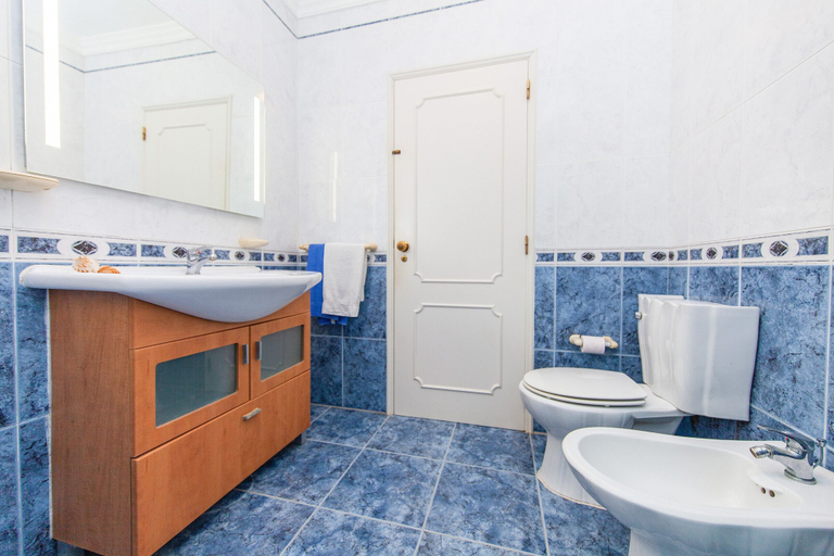 Bathroom 4, Villa Paloma, Albufeira