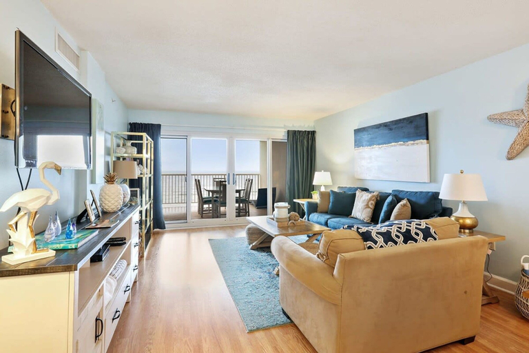 Room 1, Sandy Key 635 2 BD 2BH 6th Floor, Escambia