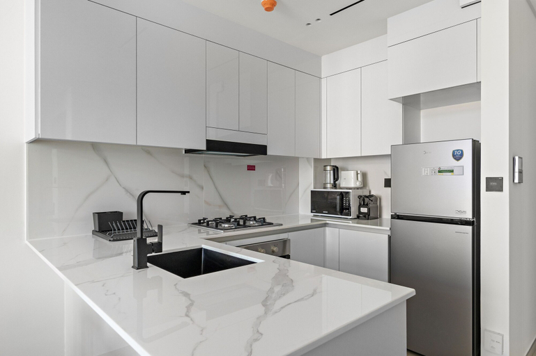 Room 5, Binghatti Emerald - 507 1BD, Dubai