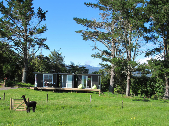 Others 5, Waihi Gold Alpacas 3 or 4 people, Hauraki