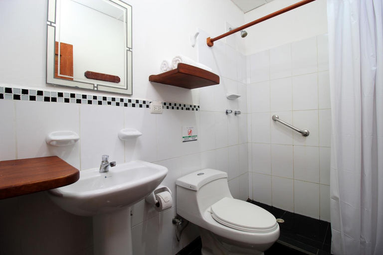 Bathroom 3, Natura Gardens Galapagos, Santa Cruz
