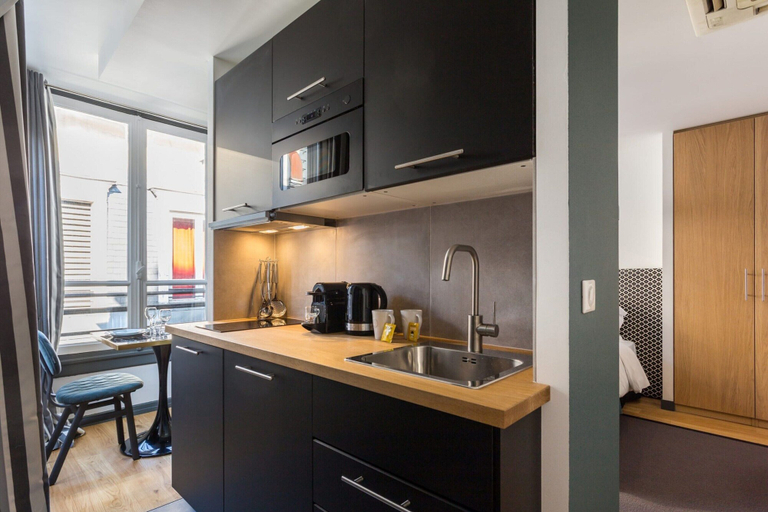 Private kitchen, Cosy Apartment - 1br/2p - Faubourg-du-roule, Paris