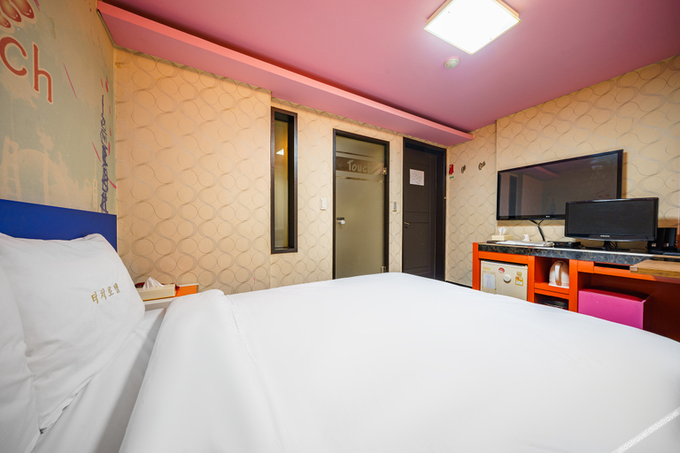 Bedroom 3, Shinchon Touch, Seodaemun