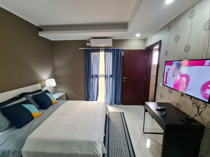 Primary image, Guest House Sleeps 14 With Terrace, Maianga