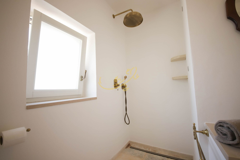 Bathroom 4, TD Trulli Perla Bianca Trulli With Pool Vineyards, Taranto
