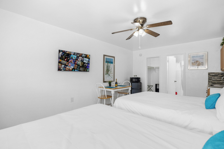 Bedroom 2, Sunset Inn - Hallandale Beach, Broward