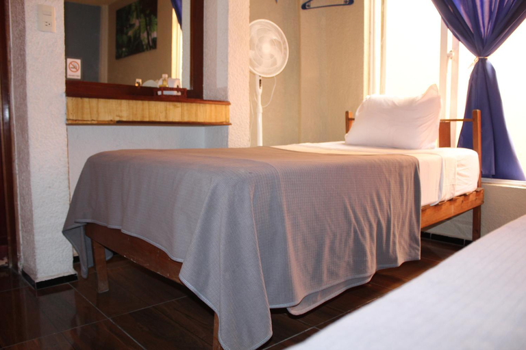 Others 5, Hotel Los Diamantes, Nogales