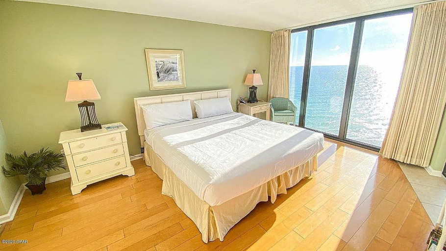 Bedroom 3, Edgewater Tower 3-1104, Bay
