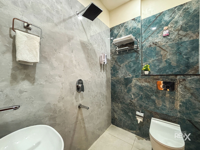 Bathroom 4, Hotel Brij Vas, Mathura