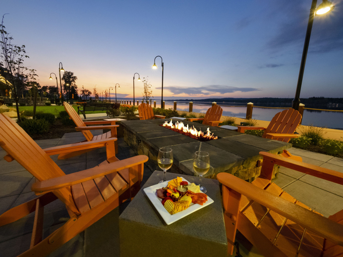 Food & Drinks 5, Chautauqua Harbor Hotel - Jamestown, Chautauqua