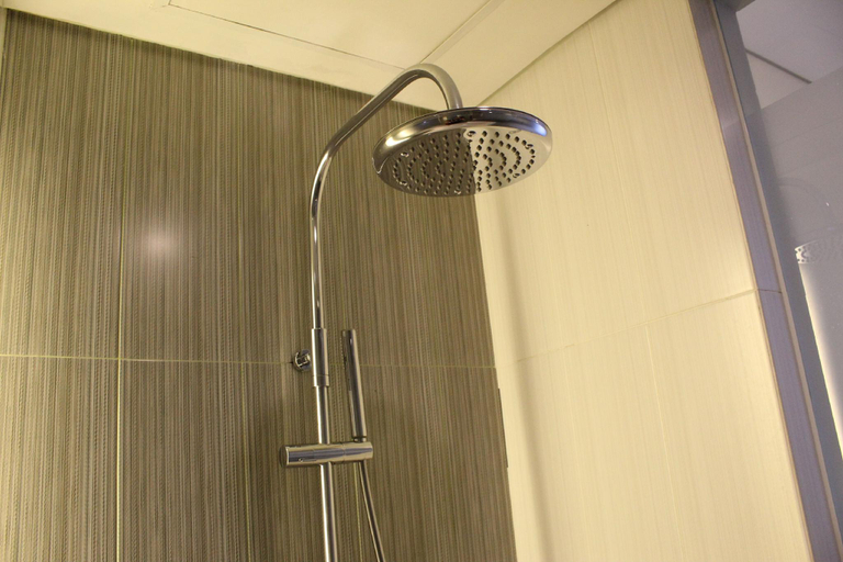 Bathroom 26