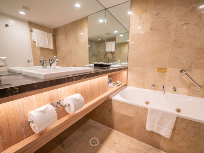 Bathroom 12