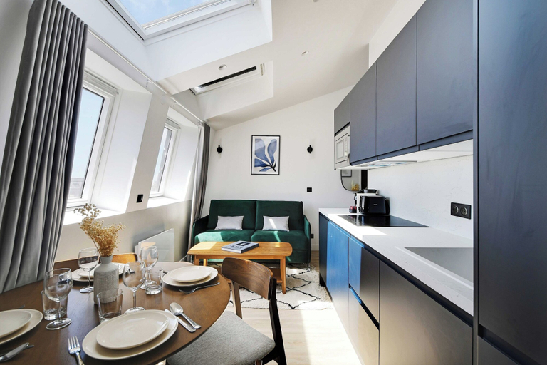 Private kitchen 4, Intimate Apartment - 1br/4p - Ste Marguerite, Paris
