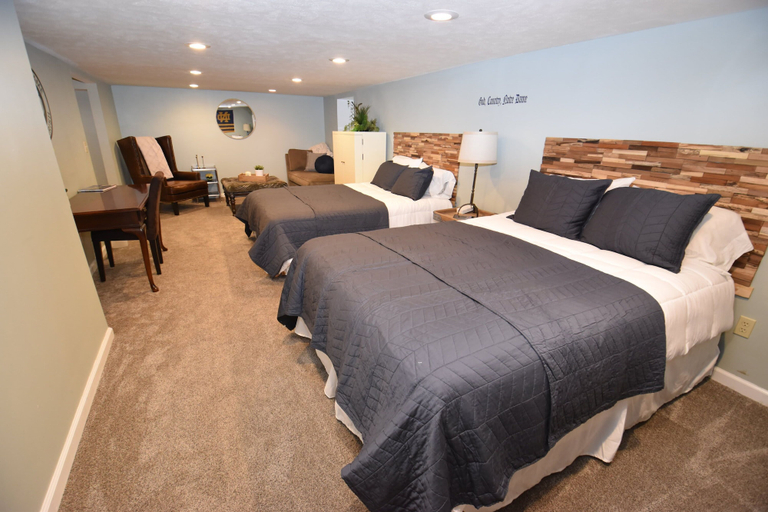 Bedroom 2, Modern Notre Dame Get Away 1614, Saint Joseph