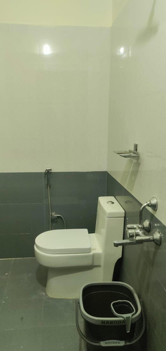 Bathroom 4, Viji Towers Tiruvannamalai, Tiruvannamalai