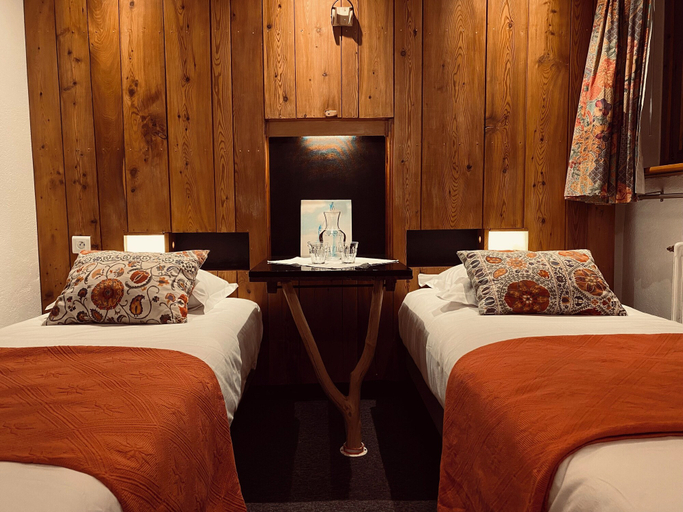 Bedroom 2, Hôtel les Lorès, Savoie