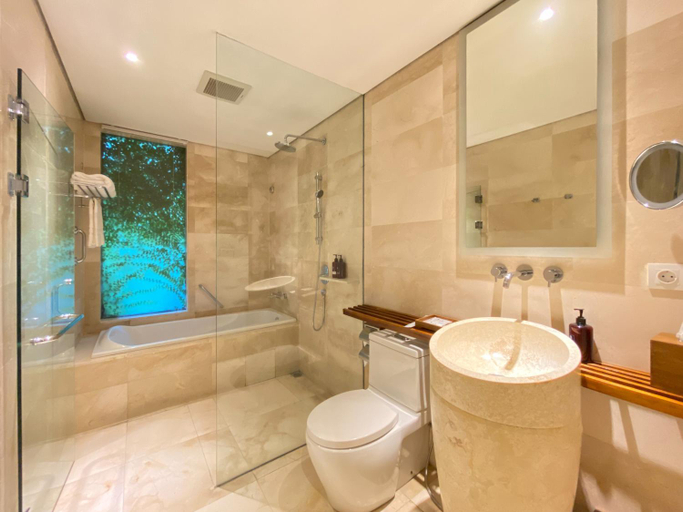 Bathroom 30