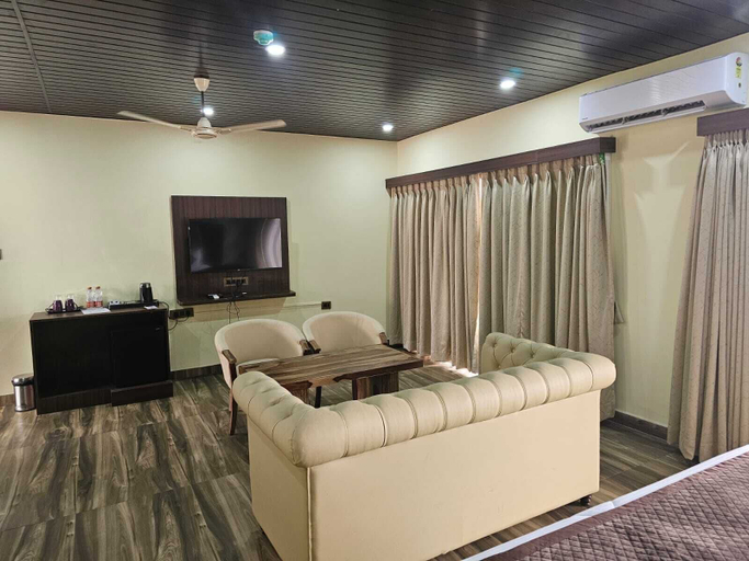 Others 5, SN Blue Hotel, North Goa