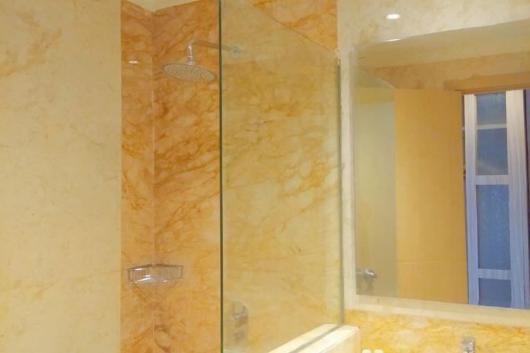 Bathroom 13