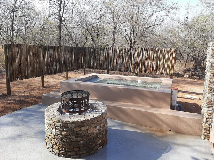 Others 4, Locust Retreat in Marloth Park, Ehlanzeni