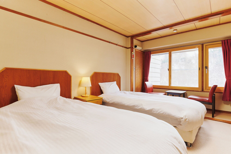 Bedroom 2, Ishinoyu Lodge, Yamanouchi