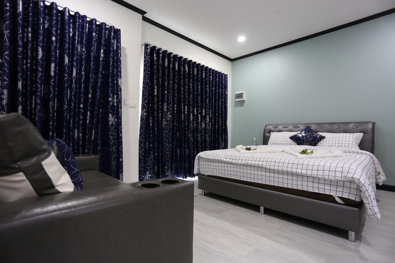 Bedroom 6