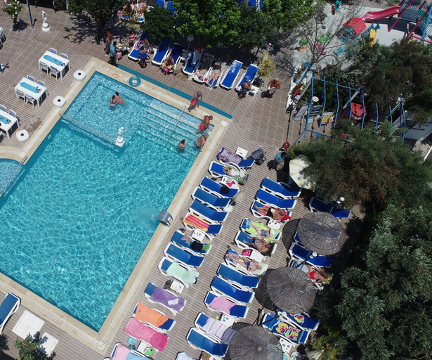 Sport & Beauty 5, Mavi Restaurant & Apartments 3, Didim