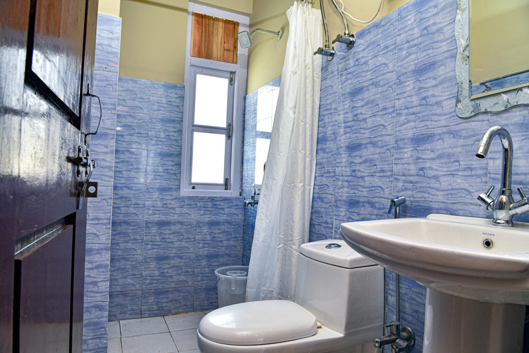 Bathroom 5, Rufina Lachung Deezong, North Sikkim