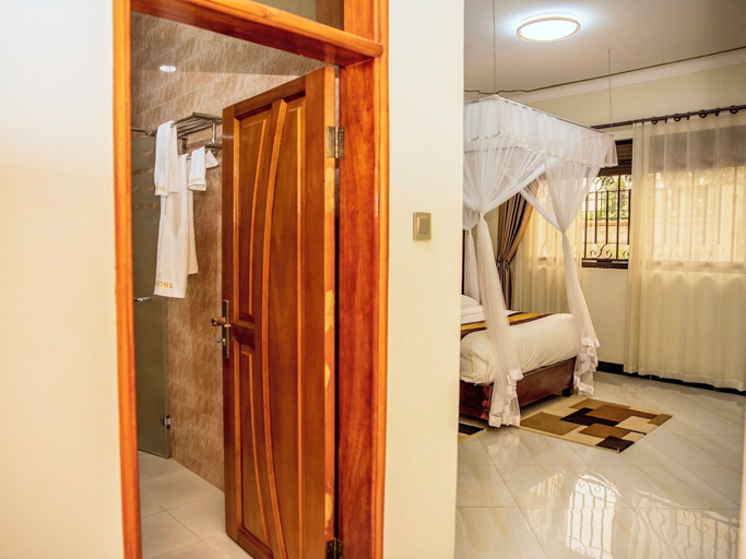 Others 4, Studio Furnished Apartment Entebbe, Entebbe