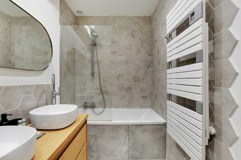 Others 2, Elegant Modern Apartment in the Heart of Le Marais, Paris