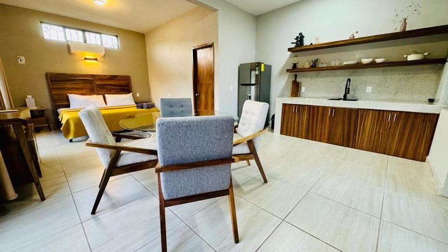 Others 4, Estudio a 5 minutos de Sayulita -Parota 1, Compostela