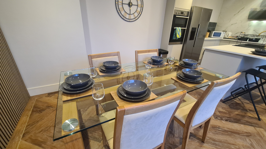 Others 2, 5 Bed Sleeps 10 Full Kitchen Parking x 3, South Ayrshire