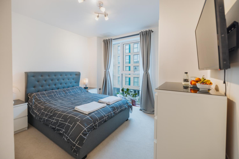 Bedroom 2, Brixton Village Flat- Private En-suite double bedroom, London